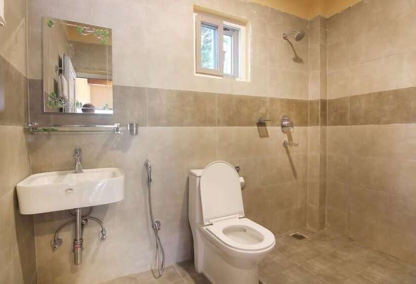 هتل Chitwan Tiger Camp