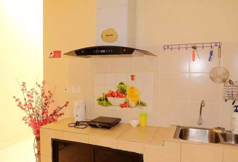 هتل Natol Homestay  L.a