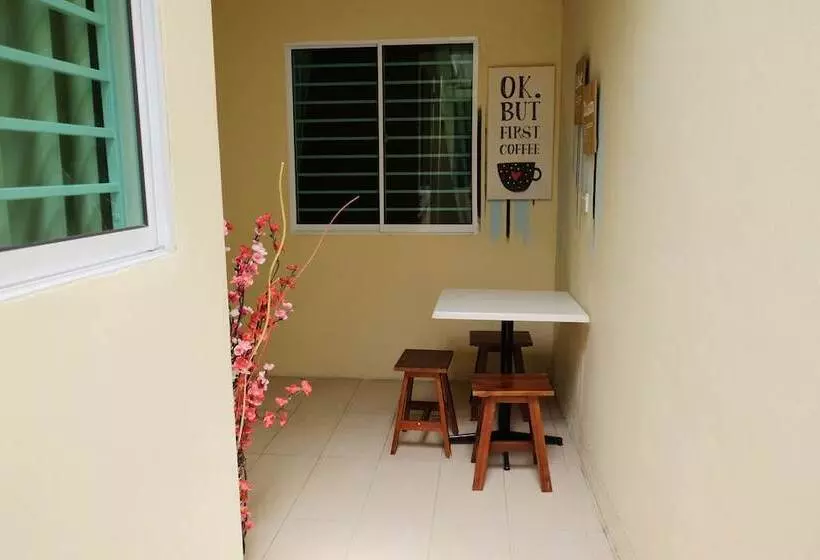 هتل Natol Homestay  L.a