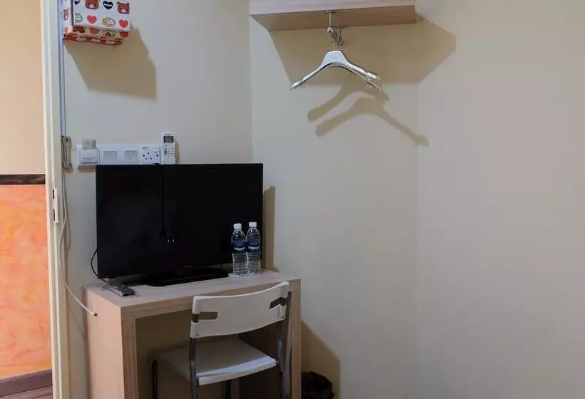 هتل Natol Homestay  L.a