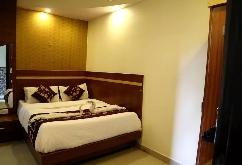 Hotel Shivam International