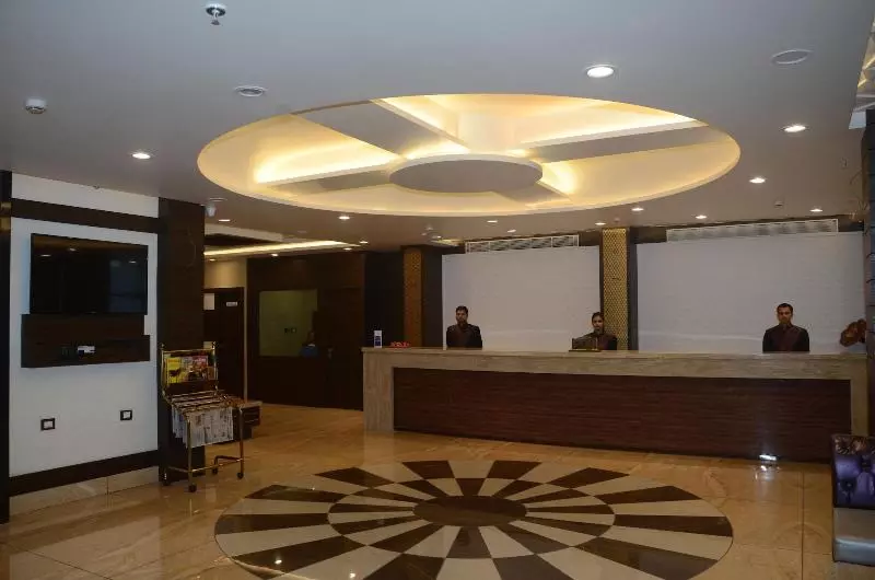 هتل The Grand Empire A Boutique