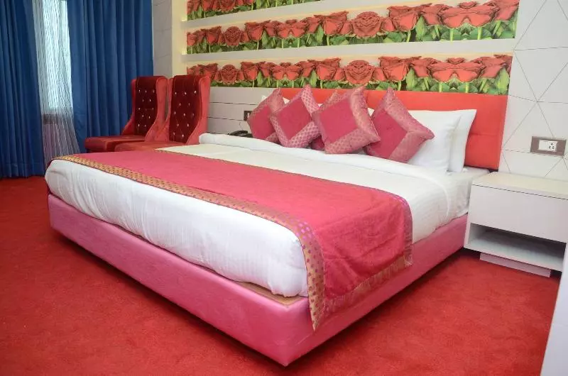 هتل The Grand Empire A Boutique