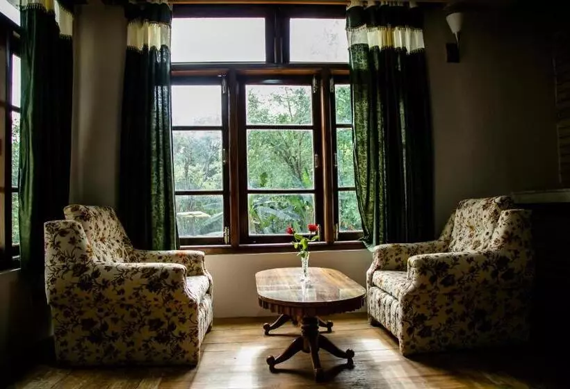 Lomakeskus Niraamaya Retreats Aradura Kohima