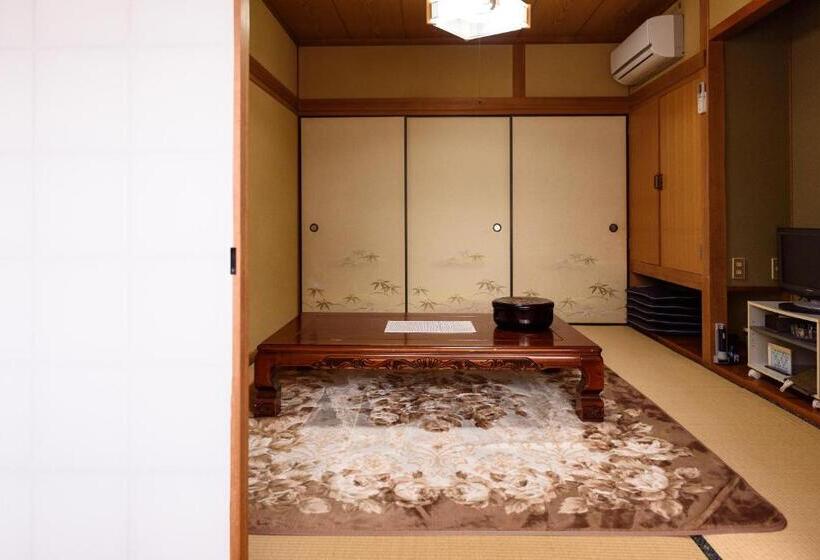 ריוקאן Yufuin Onsen Oyado Jinnouchi