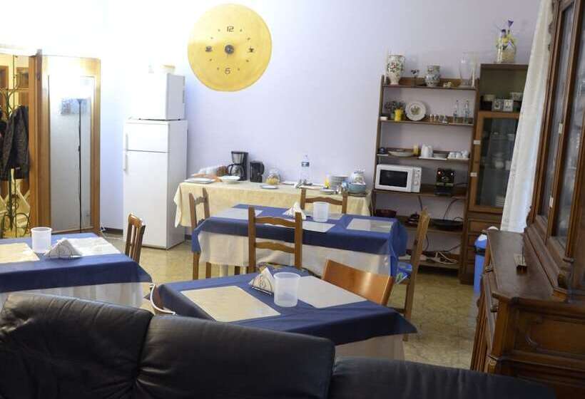 تختخواب و صبحانه Mel Affittacamere