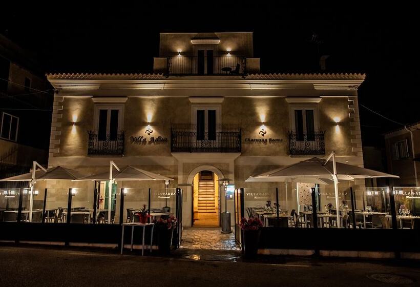 여관 Villa Adua