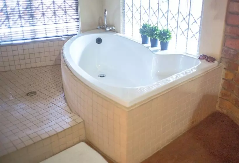 Hotelli Erdvark 3950