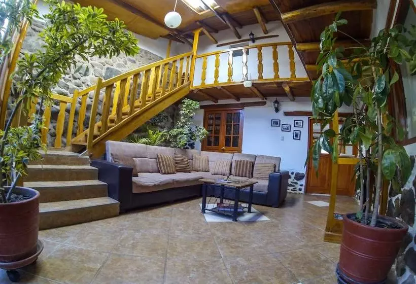 Hotelli La Casa Del Abuelo Riverside