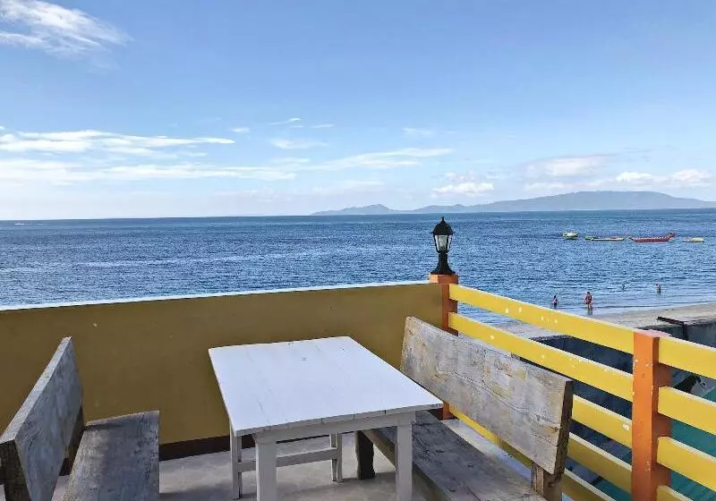 ホテル Queen Of Isle Restaurant And Cottages