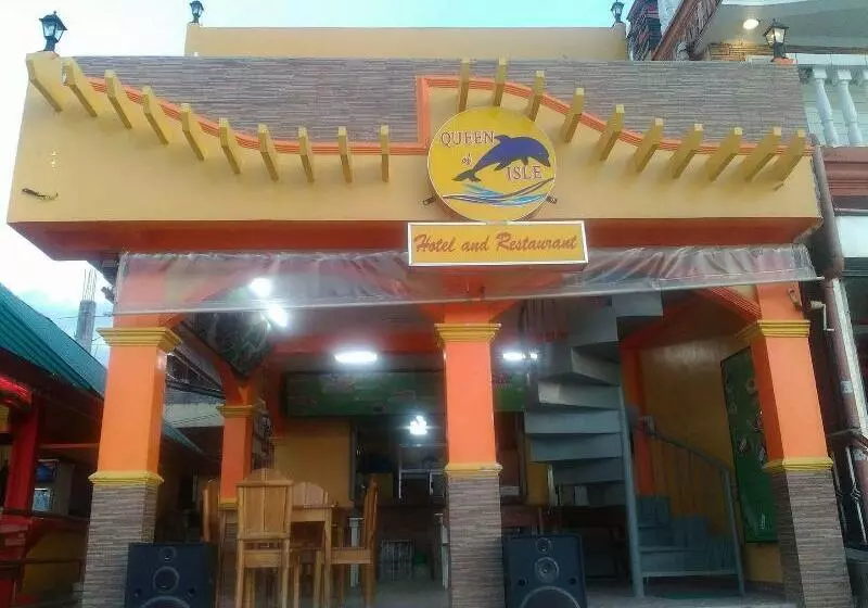 ホテル Queen Of Isle Restaurant And Cottages
