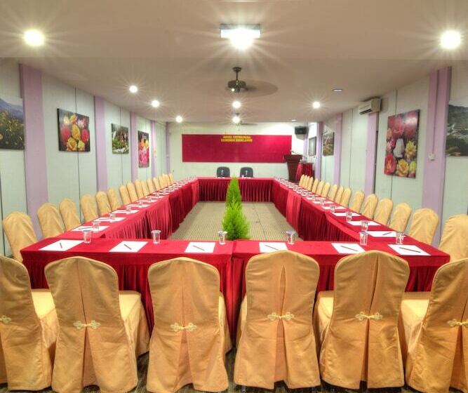 בית מלון כפרי Titiwangsa