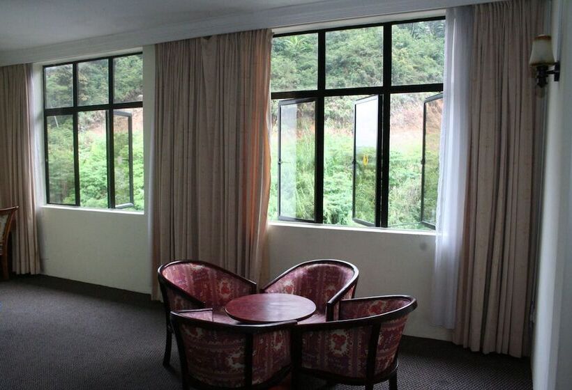 בית מלון כפרי Titiwangsa