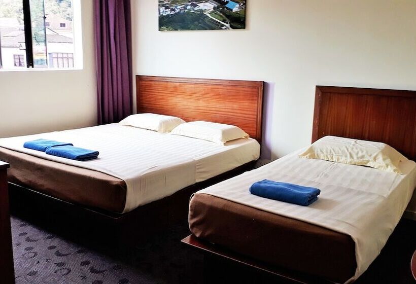 בית מלון כפרי Titiwangsa