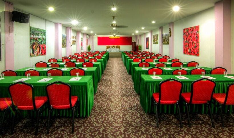 בית מלון כפרי Titiwangsa