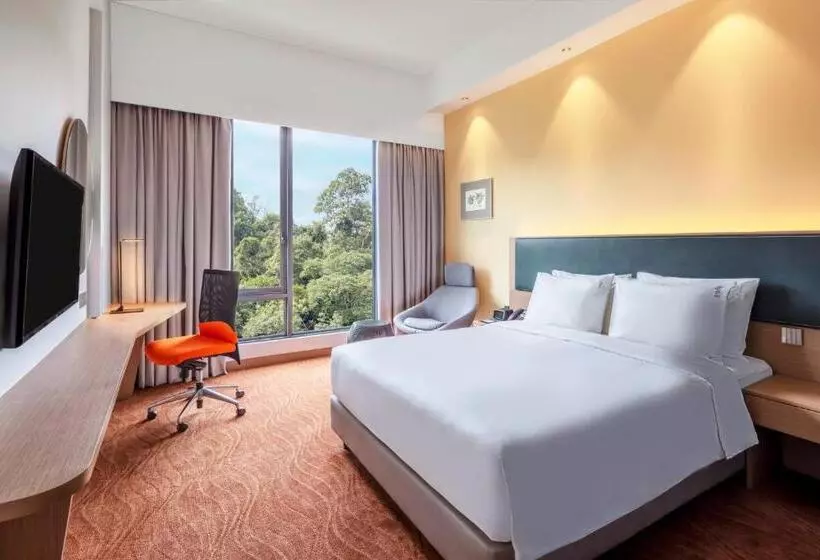 Hotelli Holiday Inn Express Kota Kinabalu City Centre By Ihg