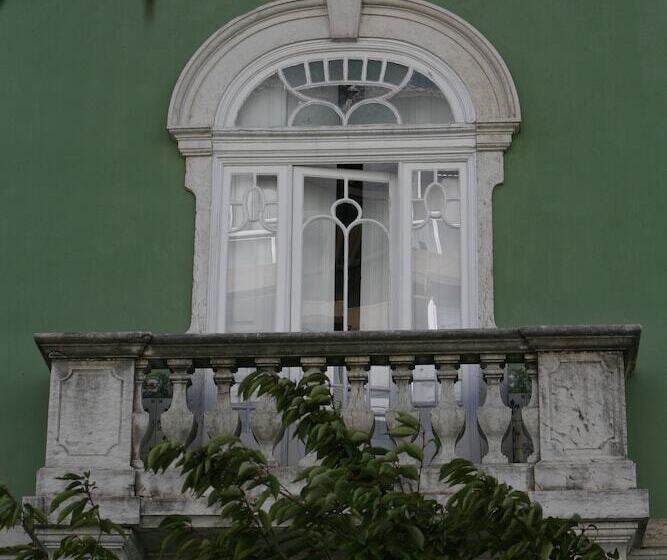 پانسیون Alojamento Local Primavera