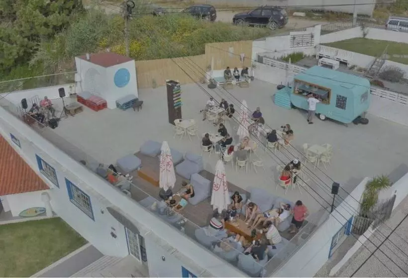 Majatalo Zulla Nazaré`s Surf Village