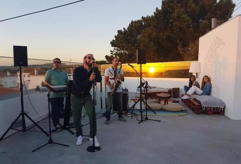 Majatalo Zulla Nazaré`s Surf Village