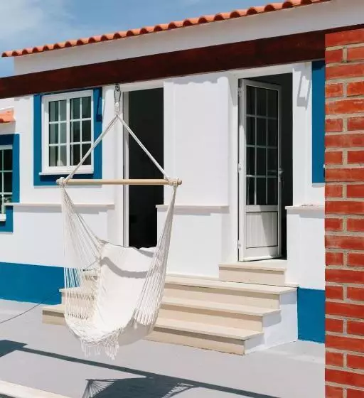 Majatalo Zulla Nazaré`s Surf Village