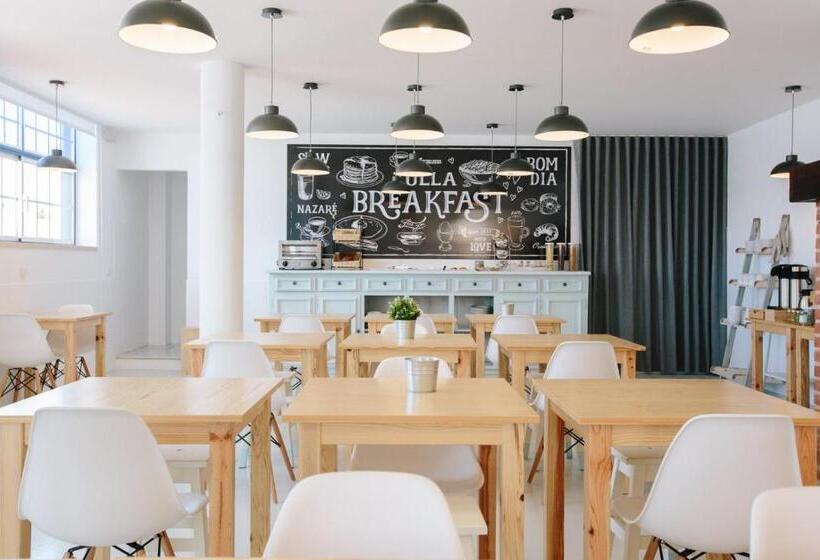 پانسیون Zulla Nazaré`s Surf Village