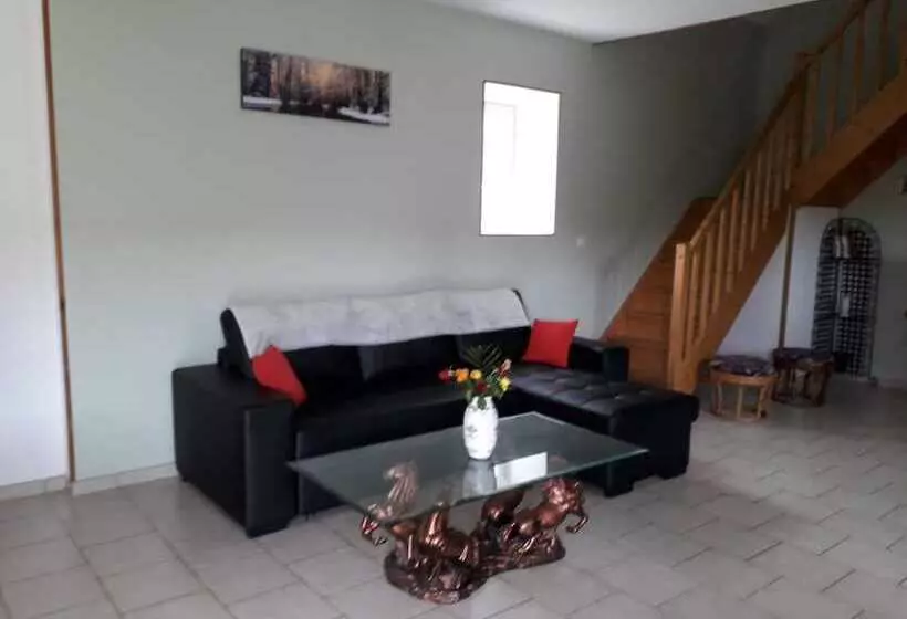 Aamiaismajoitus (B&B) Domaine Des Cigognes Chambre D'hôtes