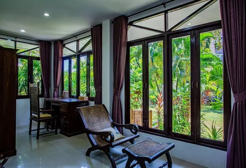 Brodie Rawai Resort