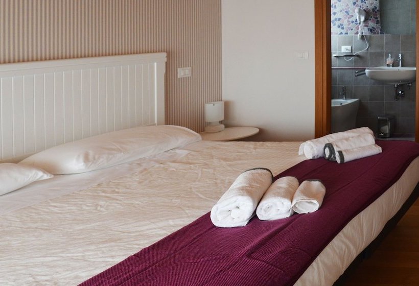 فندق ريفى Agriturismo La Madrugada