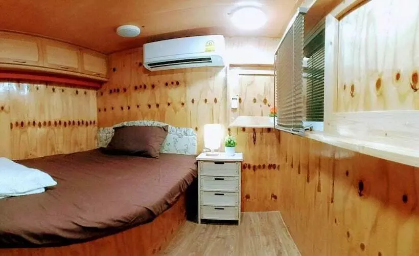 Hotelli Samui Caravans Hill Camp