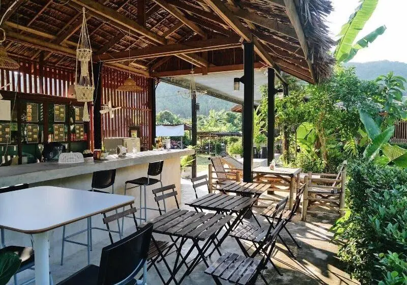 هتل Samui Caravans Hill Camp
