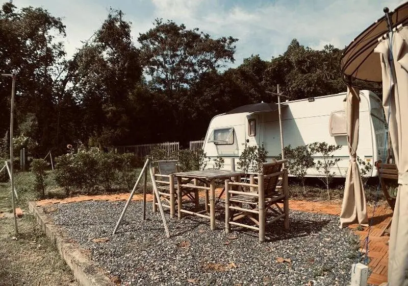 هتل Samui Caravans Hill Camp