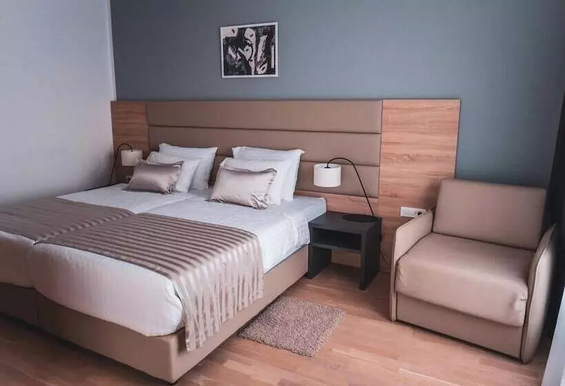 Kaneo Beach Hotel Novalja