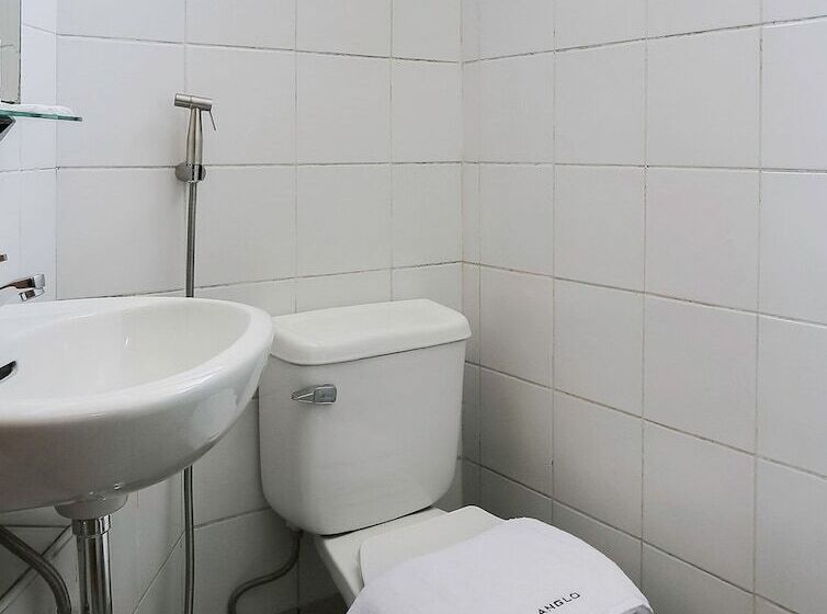 Anglo Residences By Oyo Rooms