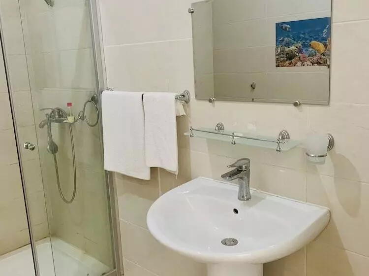 هتل Hôtel Azur Conakry