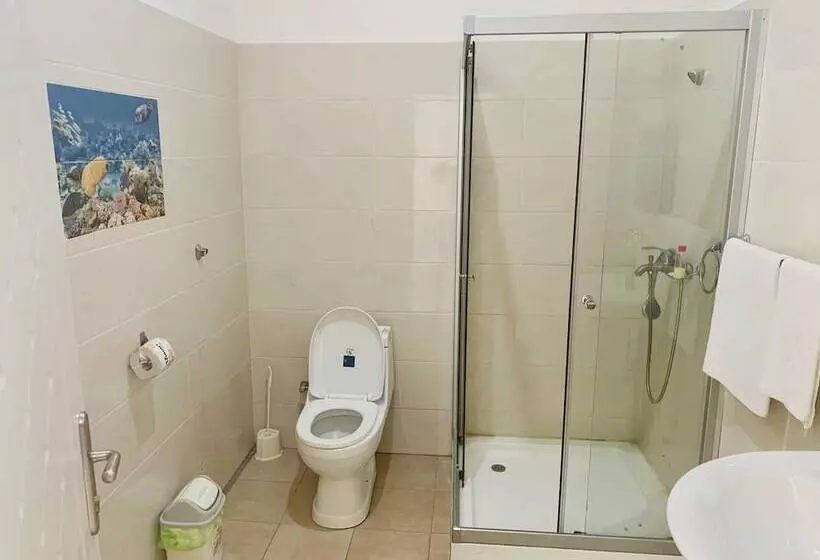 هتل Hôtel Azur Conakry