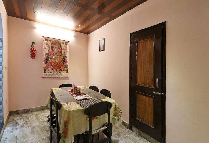 Oyo 14125 Home Hill View 2bhk Clock Tower