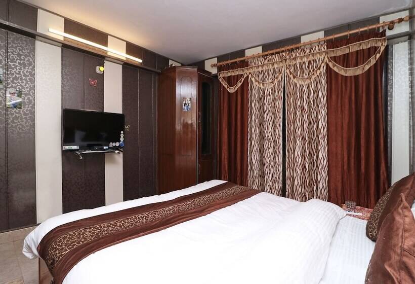 Oyo 14125 Home Hill View 2bhk Clock Tower