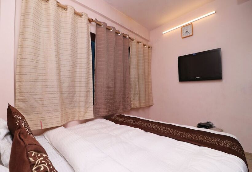 Oyo 14125 Home Hill View 2bhk Clock Tower