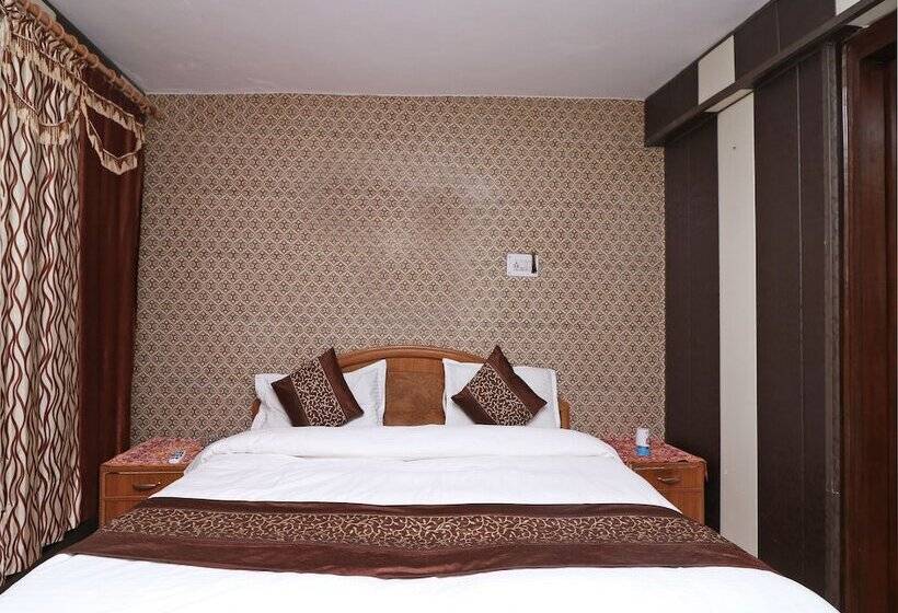 Oyo 14125 Home Hill View 2bhk Clock Tower