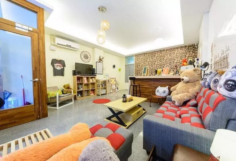پانسیون Cat Mia Hostel