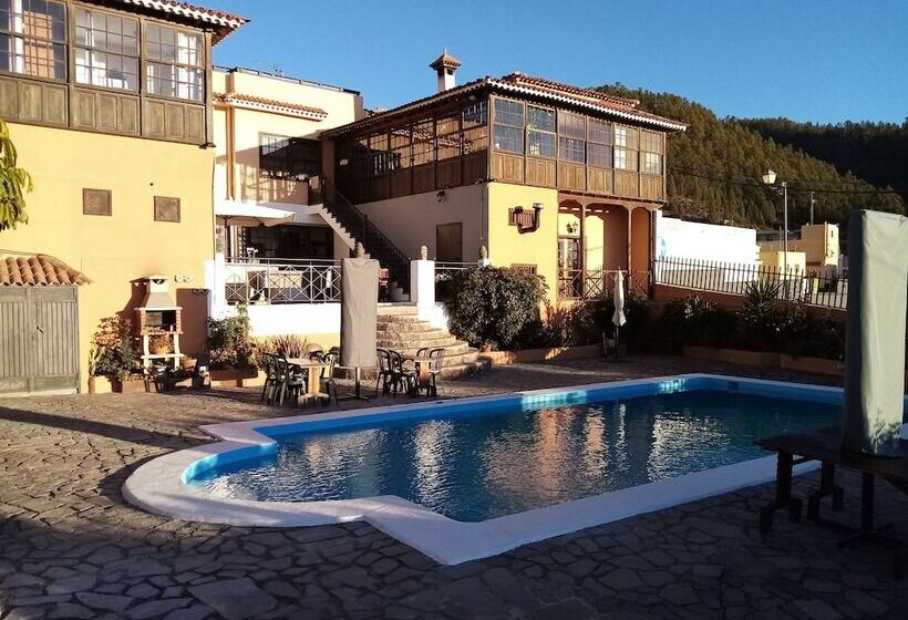 تختخواب و صبحانه Ziggys Mountain Retreat