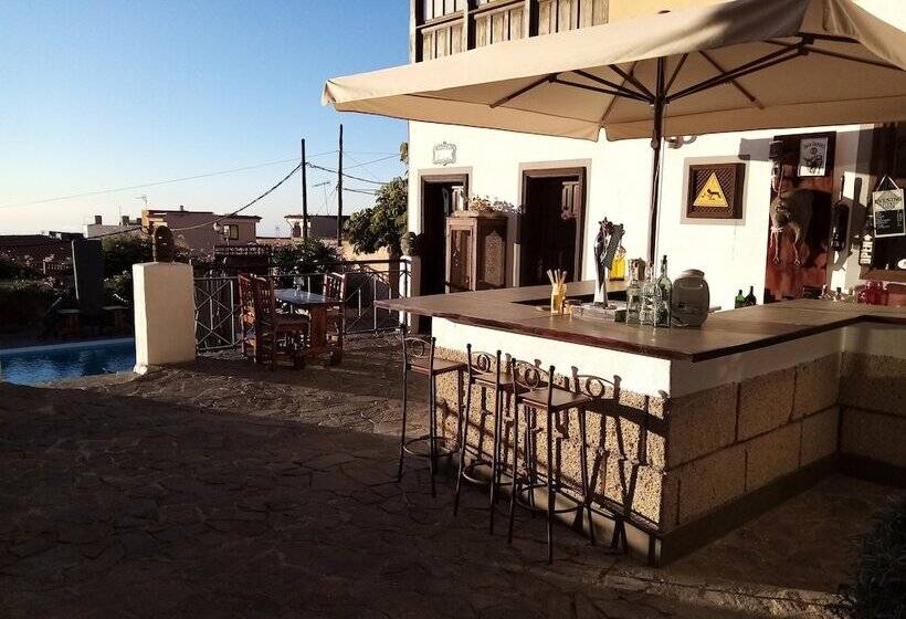 تختخواب و صبحانه Ziggys Mountain Retreat