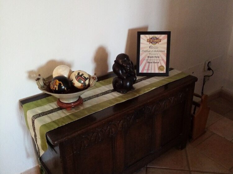 تختخواب و صبحانه Ziggys Mountain Retreat