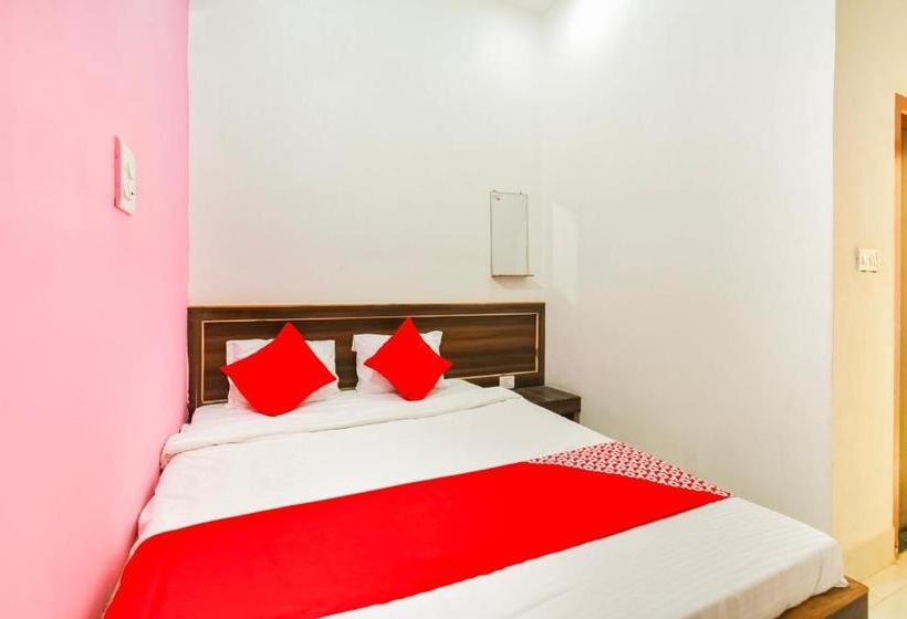Отель Oyo 49622  Mateshwari