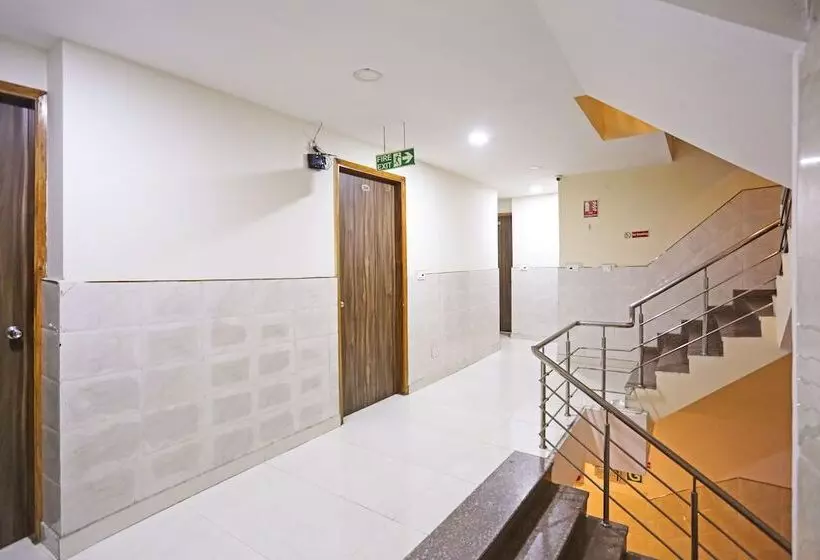 ホテル Platinum Free Airport Pickup