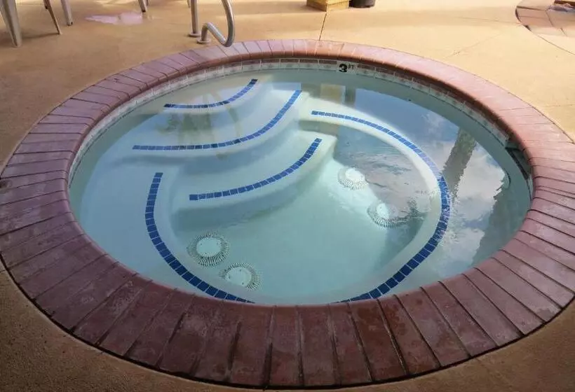 בית מלון כפרי America S Best Inn & Suites Saint George