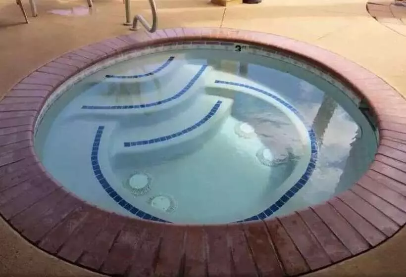 בית מלון כפרי America S Best Inn & Suites Saint George