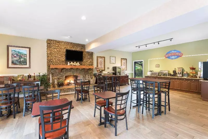 호텔 Baymont By Wyndham Helen