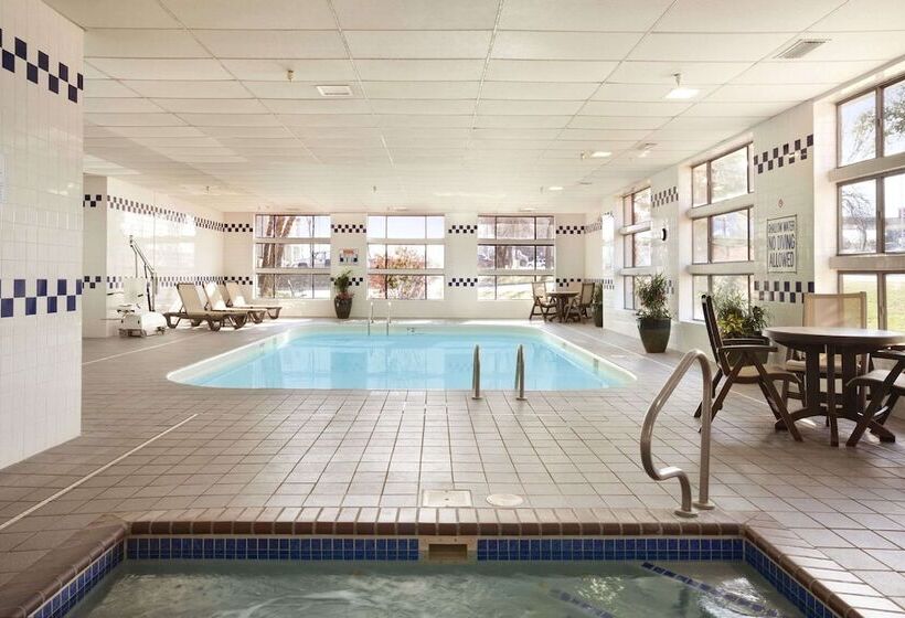 فندق Baymont By Wyndham Sioux Falls