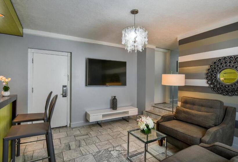 هتل Beacon South Beach